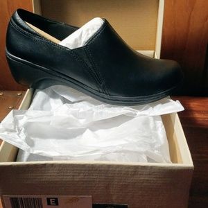 clarks women's grasp chime loafer